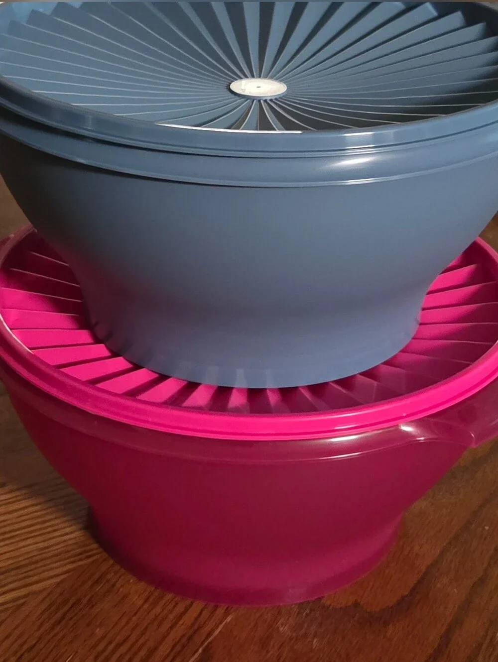 🥣TUPPERWARE Large Servalier Bowl Set/2 NWT 🥣